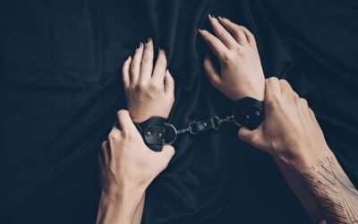 Herras Blog 6 The Benefits of Reading a Submissive in a BDSM Scene. Over a purely scripted scene