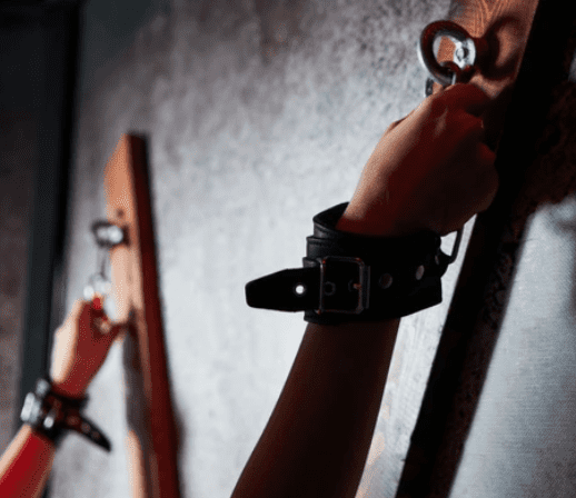Setting Boundaries as a Submissive: Yes, You’re Allowed To